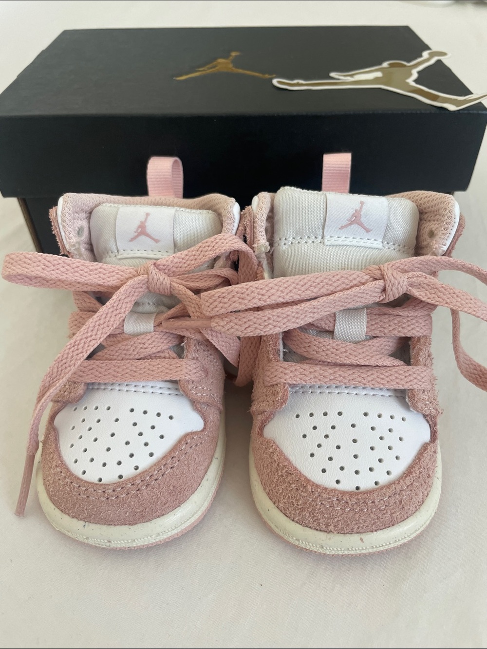 Jordan 1 MID SE Toddler Pink and White High-Top Sneakers Size 3C (EUC) - Picture 3 of 10